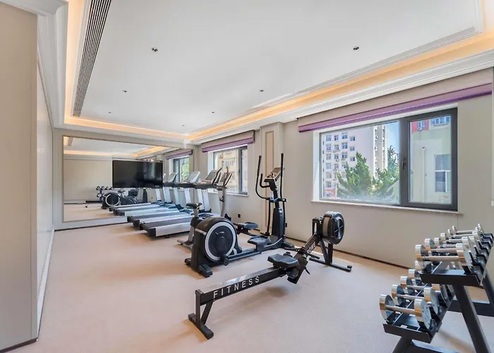 Mercure Qingdao May Fourth Square